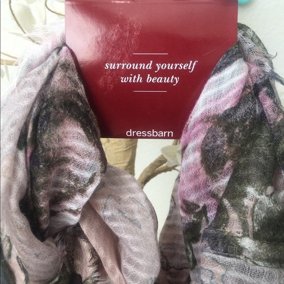 Dressbarn Its A Wrap, Loop Scarf. - Picture 7 of 7